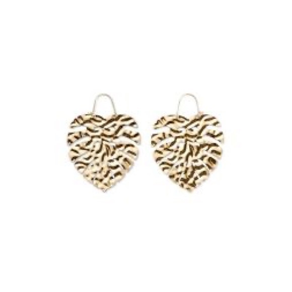 Tabitha Brown x Target Gold Metallic Leaf Earrings - Picture 1 of 3
